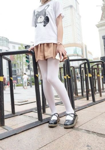 電影寂寞女教師的觀看體驗方式_BD英語HD在線觀看