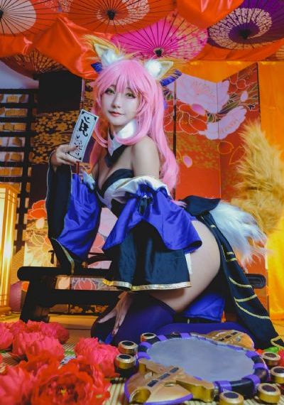 日韓歐美一區二區毛片高潮_十萬網紅美女美醬