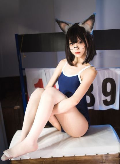 小呂吃飯視頻_720免費(fèi)播放