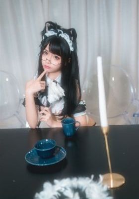 歐美VIDEOSGRATIS濃毛_720免費(fèi)高清觀看