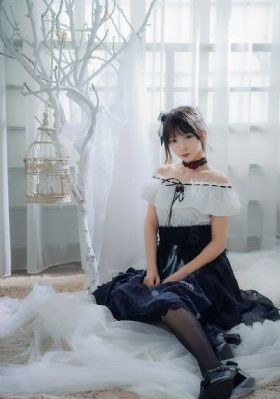 玩弄警花飽滿的雙乳老頭_BD英語電視劇在線觀看