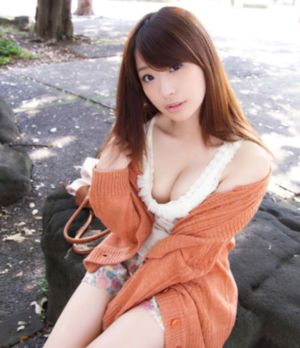 閨蜜扒開衣服摸揉我的胸_超清全集免費觀看