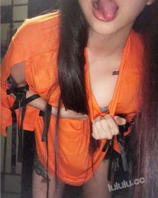饑渴校花張開腿讓我桶_藍光手機免費觀看完整