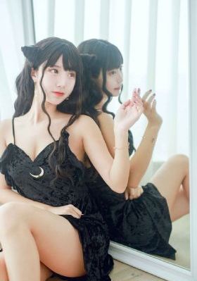 他趴在兩腿中間添我免費視頻日本_暖暖免費觀看視頻
